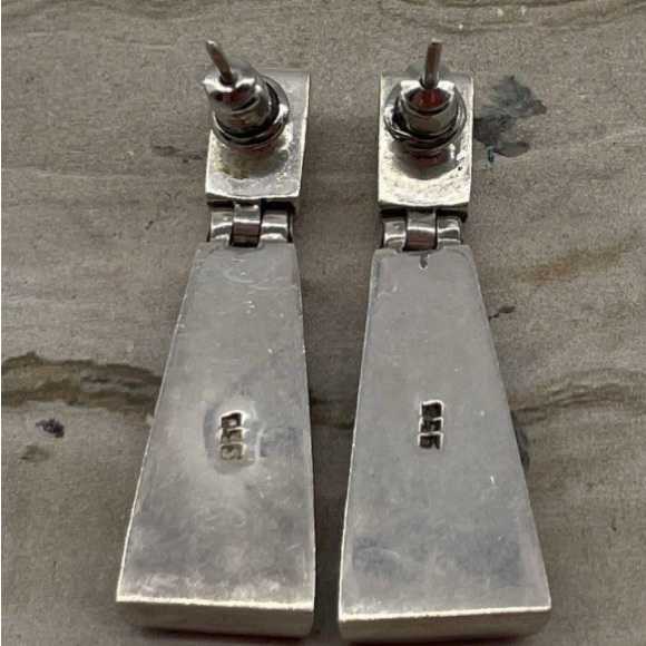 Intricate Sterling .925 Silver, Onyx and Tiger’s Eye drop earrings - Picture 2 of 3